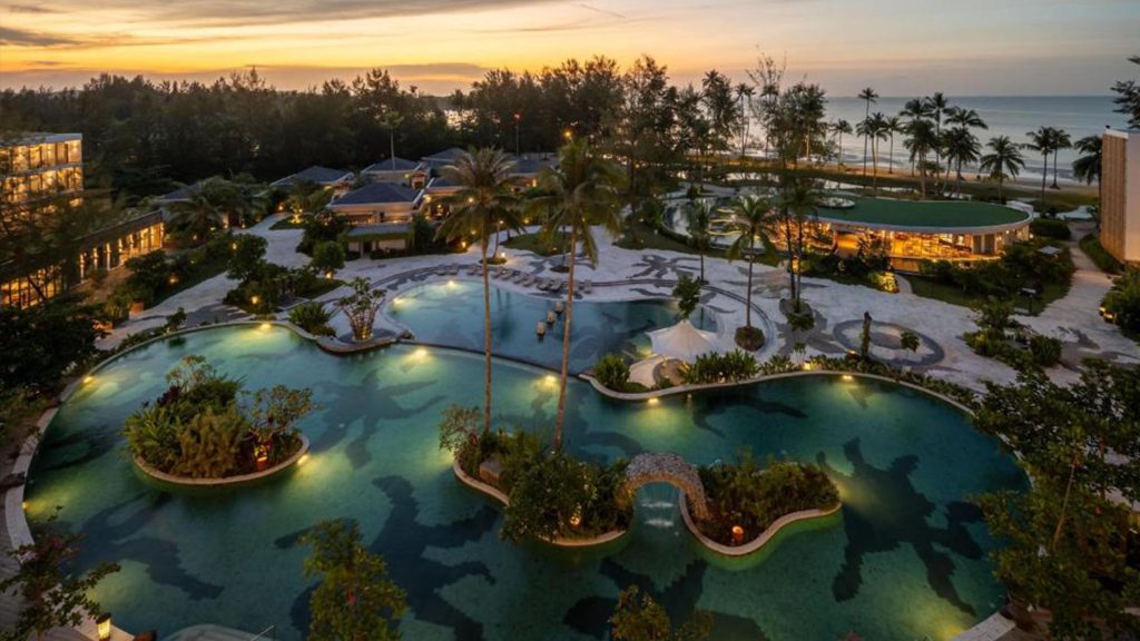 Golfers enjoying Laguna Golf Bintan as part of the Four Points weekday golf package