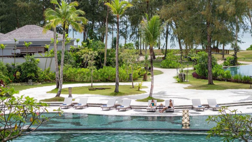 Golfers at Ria Bintan Golf Club with Four Points Bintan weekday golf package