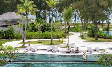 Golfers at Ria Bintan Golf Club with Four Points Bintan weekday golf package